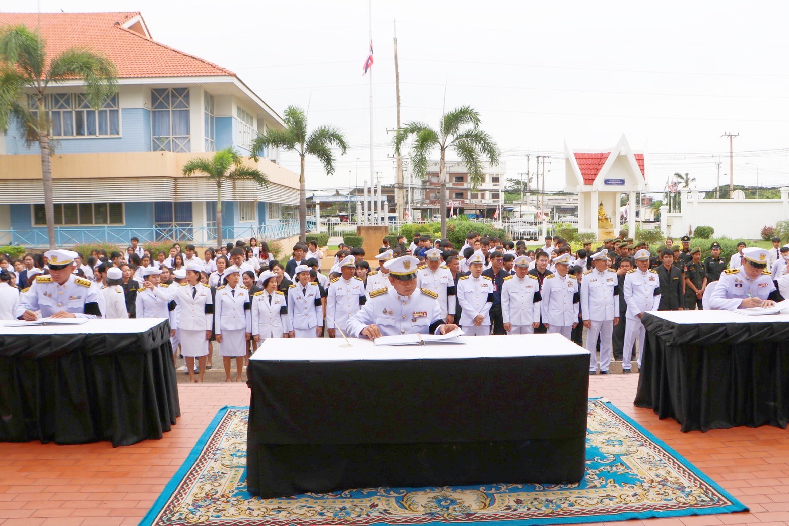 LINE ALBUM 31168 1 251103 19