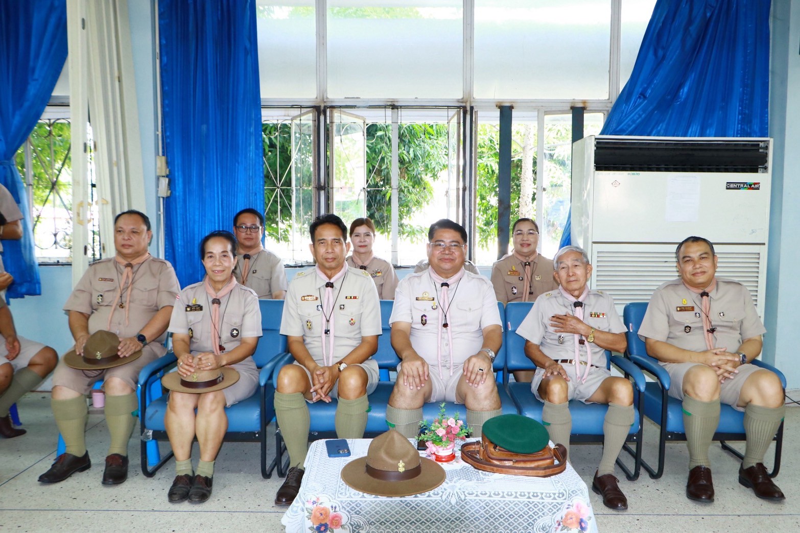 LINE ALBUM 22469 260422 6