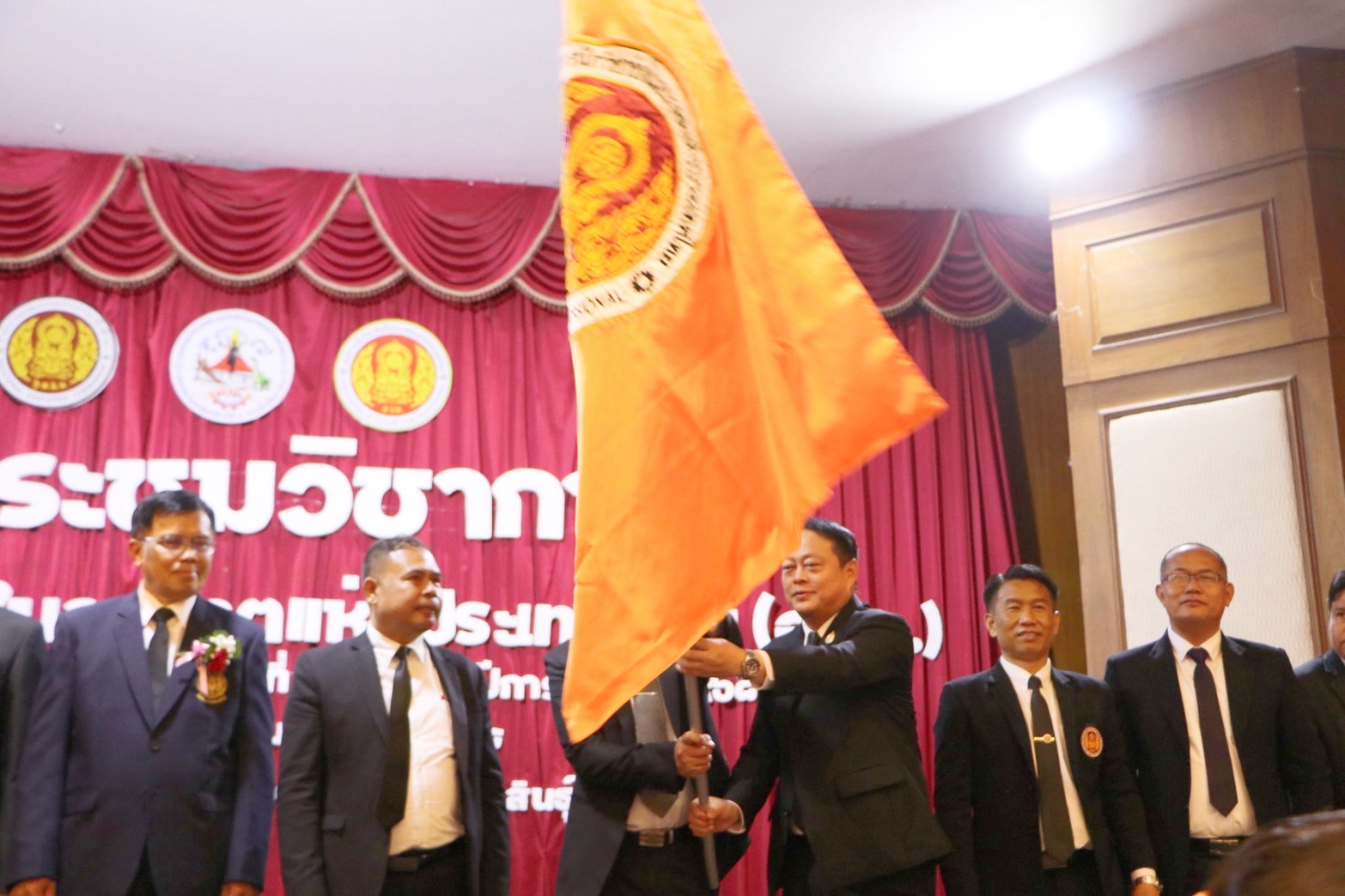 LINE ALBUM 191268 251219 11